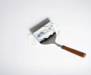Jak samemu położyć gładź na suficie