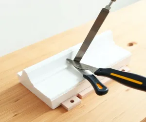 Listwy sufitowe styropianowe jak przycinać
